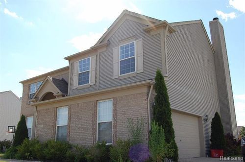 6122 Cherrywood Dr, Ypsilanti, MI, 48197-6216 | Card Image