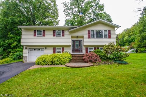 11 Christine Pl, Vernon, NJ, 07462 | Card Image