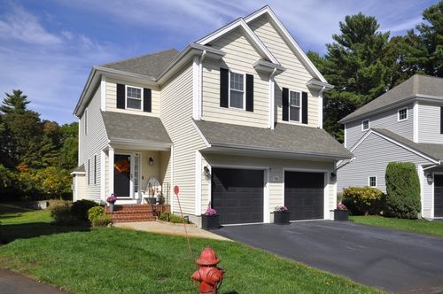 70 Surrey Ln, East Bridgewater, MA, 02333-3110 | Card Image