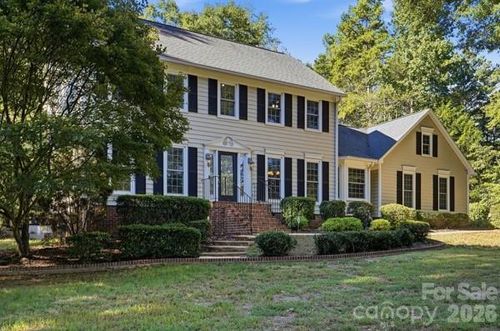 1677 Double Oaks Rd, Fort Mill, SC, 29715-8185 | Card Image