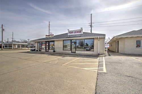 1489 E Eldorado St, Decatur, IL, 62521-2035 | Card Image