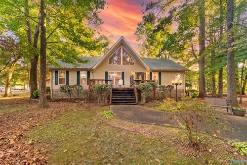 90 Pine Harbor Ln, Gadsden, AL, 35903-2965 | Card Image