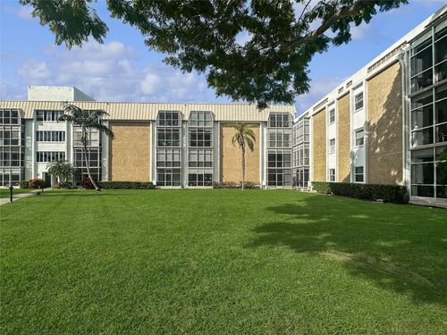apt-102b-2970 Ne 16th Ave, Oakland Park, FL, 33334-5201 | Card Image