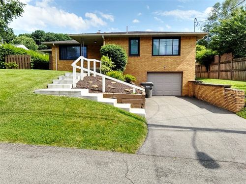 202 Dominican Way, Zelienople Boro, PA, 16063 | Card Image