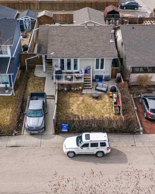 95 Summerwood Rd Se, Airdrie, AB, T4B1X1 | Card Image