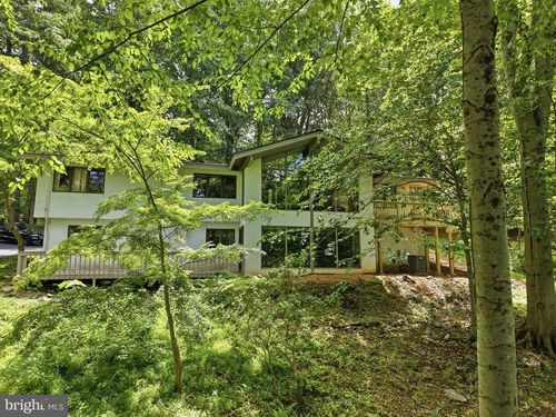 3220 Sawmill Rd, NEWTOWN SQUARE, PA, 19073-1901 | Card Image