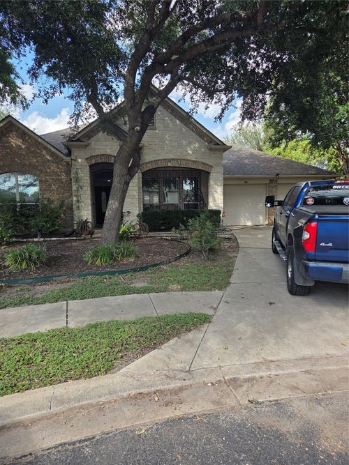 2102 Spotted Owl Cir, Pflugerville, TX, 78660-2986 | Card Image