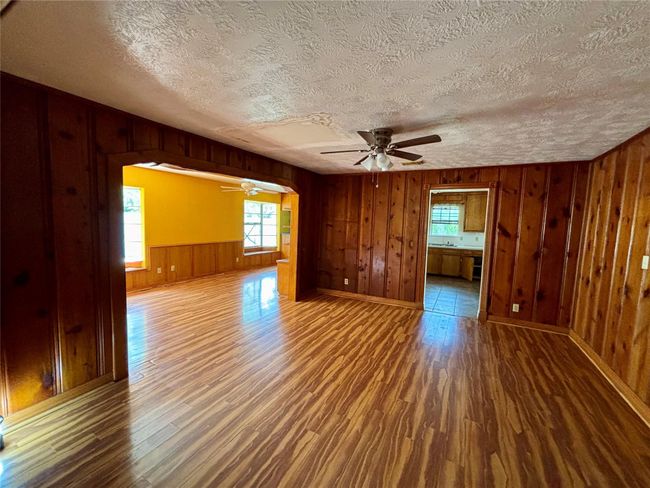 7947 Moore Rd, House other with 5 bedrooms, 4 bathrooms and 2 parking in Pearland TX | Image 7