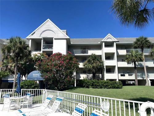 304-5537 Sea Forest Dr, NEW PORT RICHEY, FL, 34652-3207 | Card Image