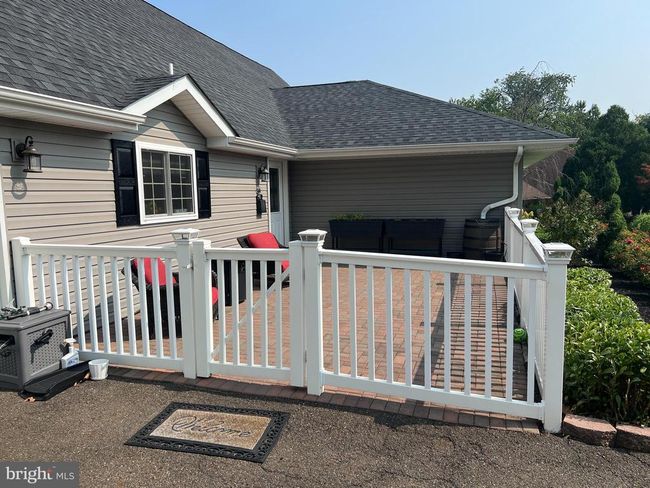 39 Shellflower Rd, House other with 5 bedrooms, 3 bathrooms and null parking in LEVITTOWN PA | Image 5