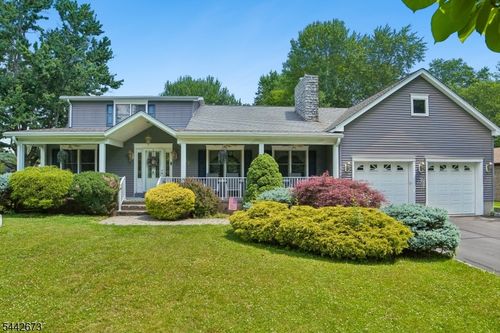 28 Nye Ave, Whippany, NJ, 07981-1113 | Card Image