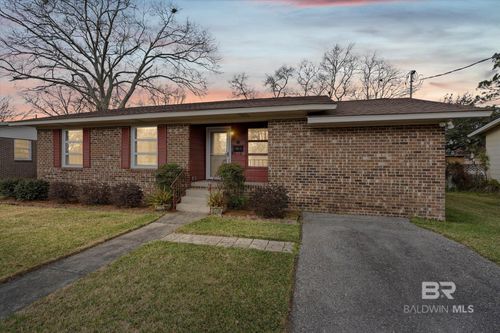 106 Esplanade Ave, Mobile, AL, 36606-5007 | Card Image