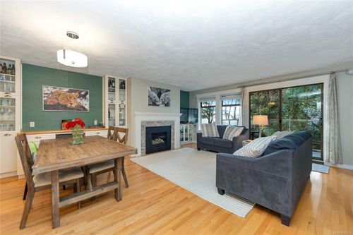 30-850 Parklands Dr, Esquimalt, BC, V9A4L5 | Card Image