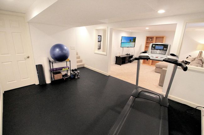 Fantastic gym space in the LL | Image 20