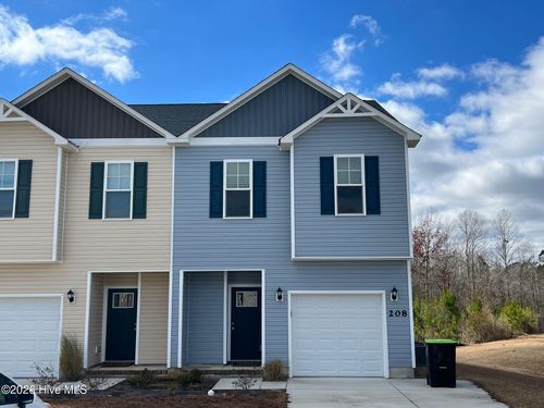 208 Shallowbag Bay Ln, Jacksonville, NC, 28546-0167 | Card Image