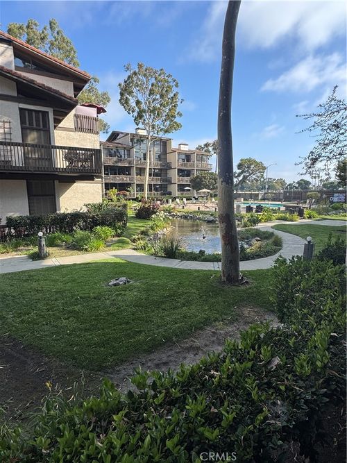 5104 Marina Pacifica Dr S, Long Beach, CA, 90803-7002 | Card Image