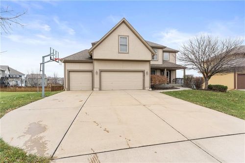 25261 W 149th Court, Olathe, KS, 66061 | Card Image