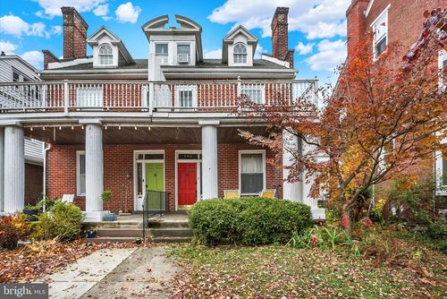 2412 N 2nd St, HARRISBURG, PA, 17110-1104 | Card Image