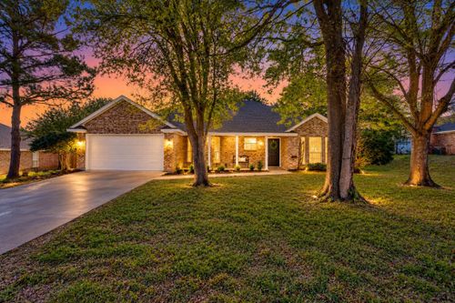 615 Rosewood Pl, Joshua, TX, 76058-6106 | Card Image