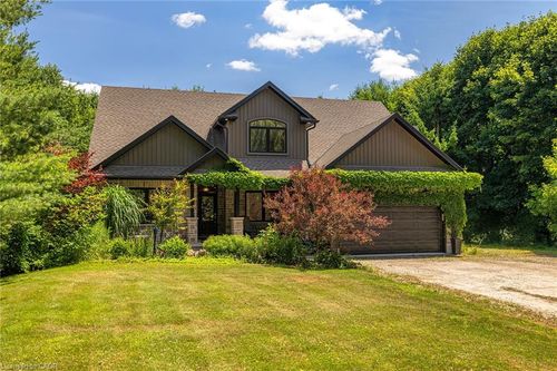 45372 Davies St, Atwood, ON, N0G1B0 | Card Image