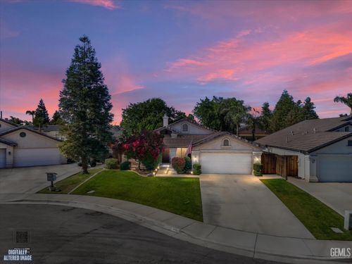 10106 Boone Valley Dr, Bakersfield, CA, 93312-2952 | Card Image
