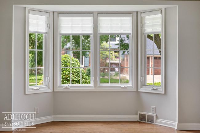 Built out bay windows | Image 11