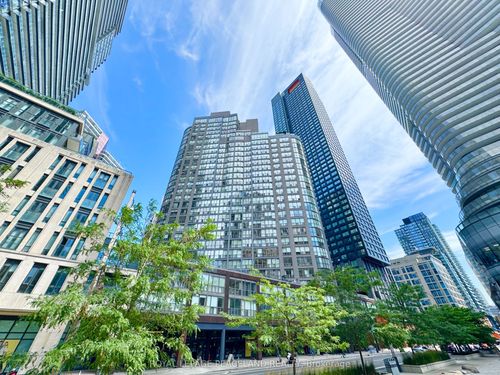 1709-24 Wellesley St W, Toronto, ON, M4Y2X6 | Card Image