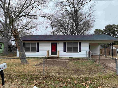 301 S Howison St, Bogata, TX, 75417-2639 | Card Image
