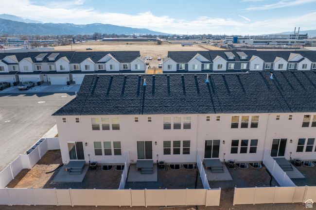 Bird's eye view with a mountain view | Image 40