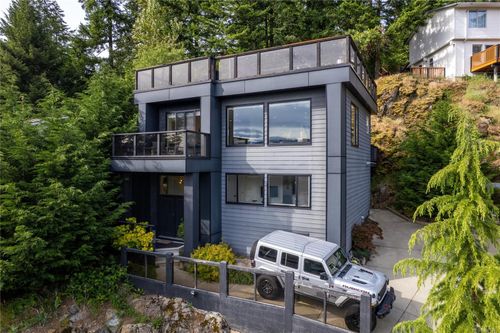 241 Woodhaven Dr, Nanaimo, BC, V9T5M1 | Card Image
