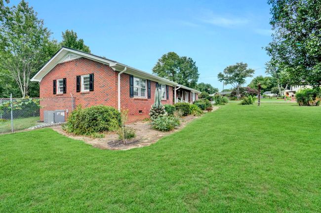 214 Lakeview Ter, House other with 3 bedrooms, 2 bathrooms and null parking in SIMPSONVILLE SC | Image 39