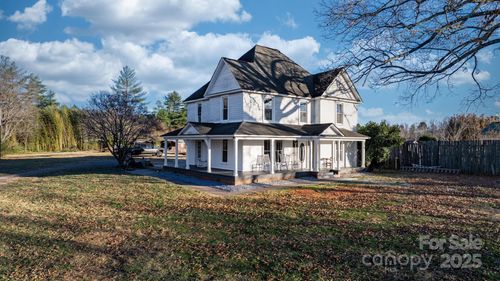 2068 Rader Cir, Morganton, NC, 28655-9866 | Card Image