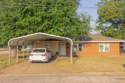 601 Pine Street, Hearne, TX, 77859 | Card Image