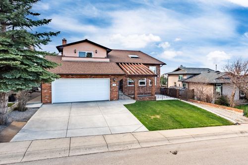 76 Beaconsfield Way Nw, Calgary, AB, T3K1X1 | Card Image