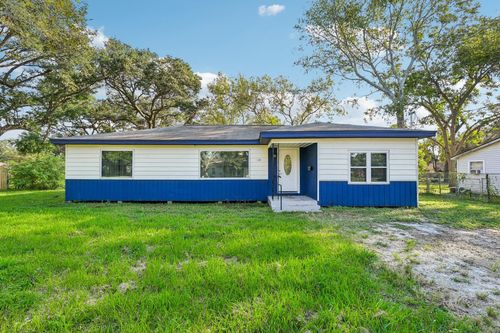 1121 Meyers St, Clute, TX, 77531-4908 | Card Image