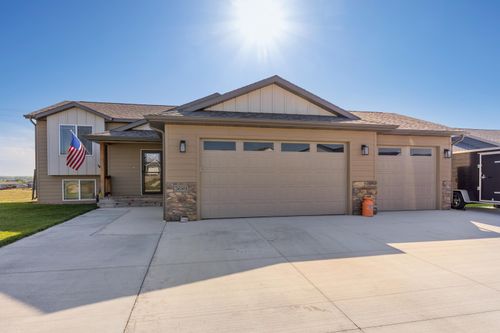 3689 Blackpowder Road, Rapid City, SD, 57703 | Card Image