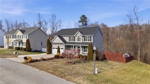 467 Mahogany Dr, Thomasville, NC, 27360-9721 | Card Image