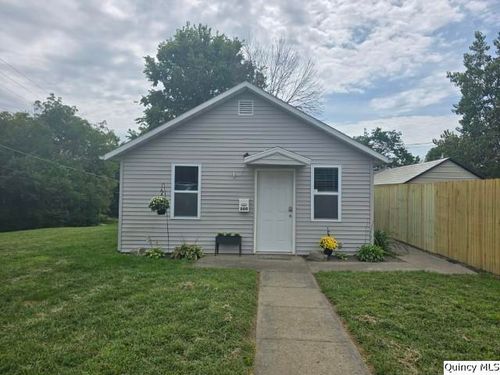 860 Elm St, Hamilton, IL, 62341-1441 | Card Image