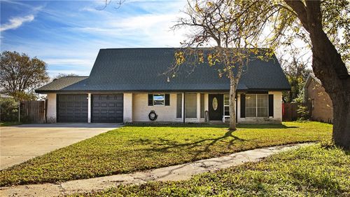 204 Wilshire St, Portland, TX, 78374-2646 | Card Image