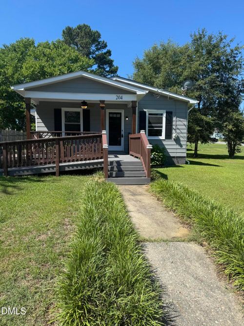 204 E Branch St, Benson, NC, 27504-1202 | Card Image