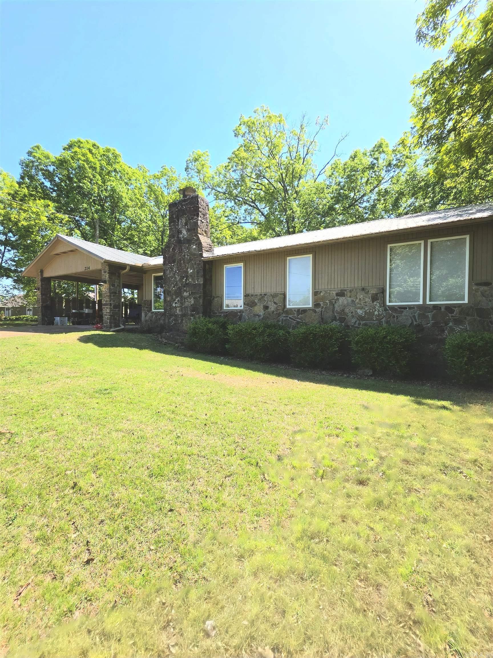 Residential in Fairfield Bay 4