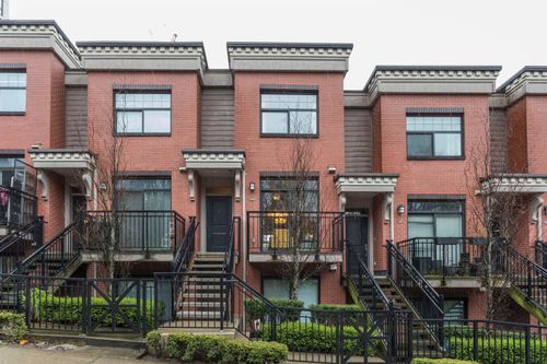 104-828 Royal Ave, New Westminster, BC, V3M1J9 | Card Image