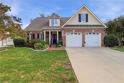 2132 Waterford Village Dr, Clemmons, NC, 27012-8578 | Card Image