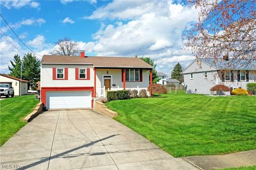 5682 Baylor Avenue, Austintown, OH, 44515 | Card Image