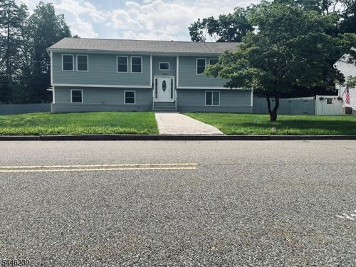 2 Hastings Rd, Morris Plains, NJ, 07950-3025 | Card Image