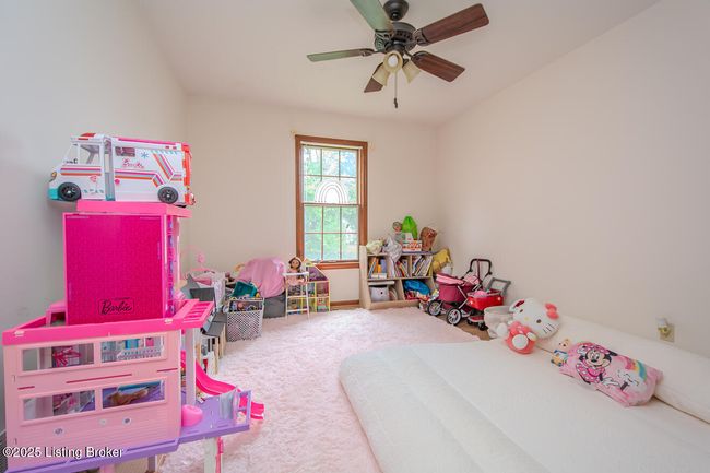 9010 Green Garden Ct, House other with 3 bedrooms, 2 bathrooms and null parking in Louisville KY | Image 34