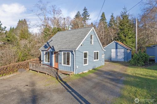 325 E State Route 4, Cathlamet, WA, 98612-9539 | Card Image