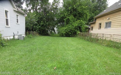 4242 7th St, Ecorse, MI, 48229-1114 | Card Image