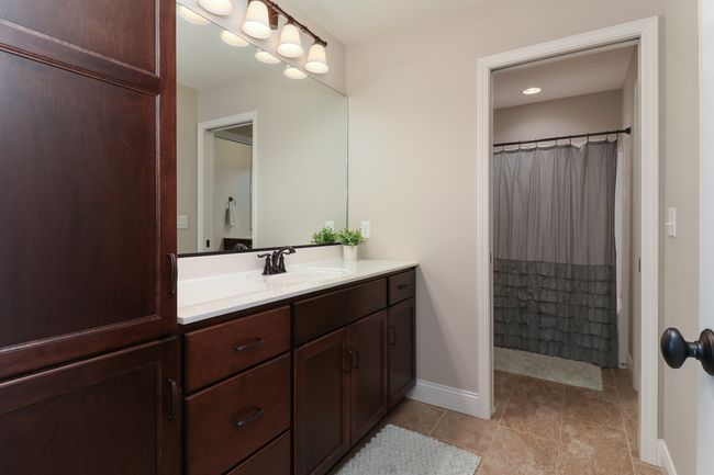 402 Raef Rd, House other with 4 bedrooms, 5 bathrooms and 3 parking in Downs IL | Image 32