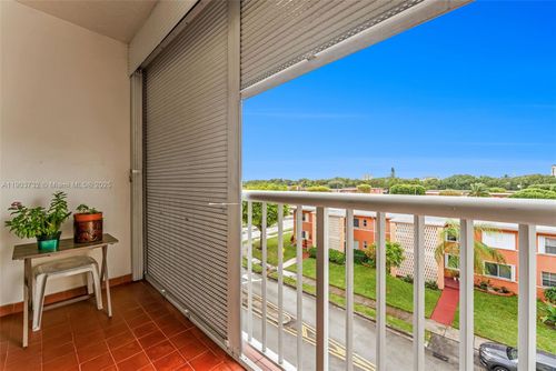 apt-402-3661 Sw 9th Ter, Miami, FL, 33135-4274 | Card Image